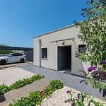 Pleasant In Novigrad With Private Pool