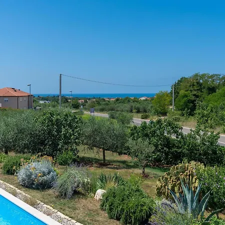 Pleasant In Novigrad With Private Pool