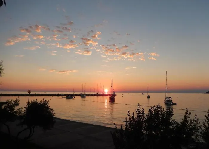 Villa Elegant In Novigrad Novigrad Istria