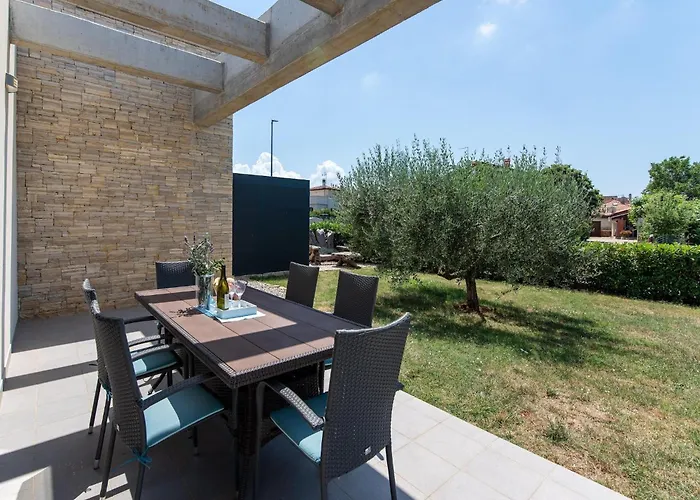 Villa Elegant In Novigrad Novigrad Istria