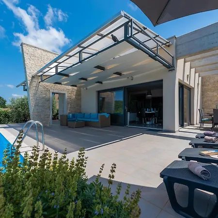 Pleasant In Novigrad With Private Pool Novigrad Istria