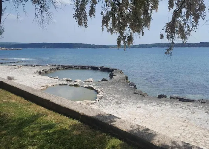 Pleasant In Novigrad With Private Pool Novigrad Istria