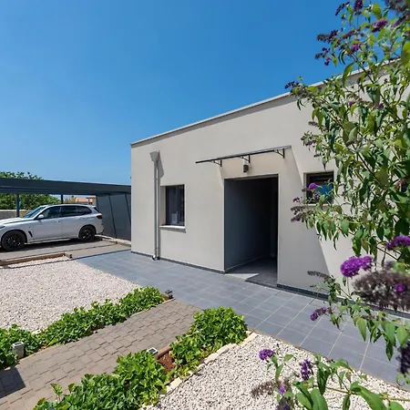 Ferienhaus Pleasant In Novigrad With Private Pool Novigrad Istria