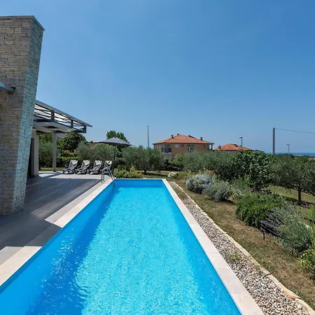 Pleasant In Novigrad With Private Pool Prázdninový dům Novigrad Istria