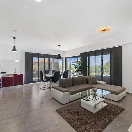 Pleasant In Novigrad With Private Pool *