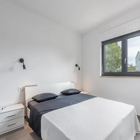 Pleasant In Novigrad With Private Pool