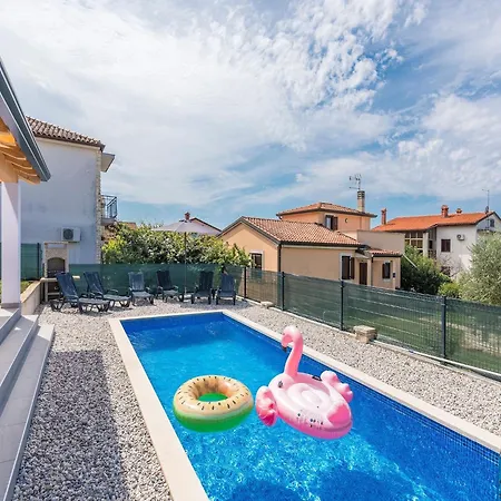 Pleasant In Novigrad With Private Pool *